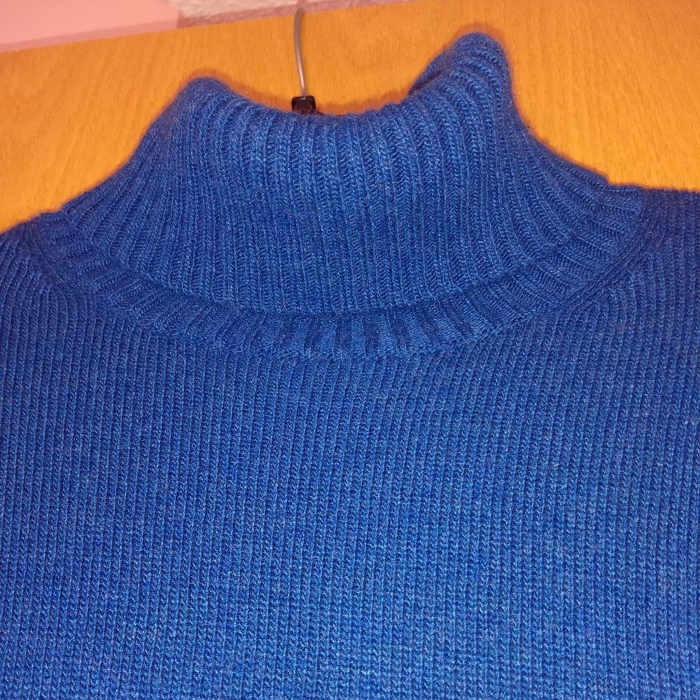 J Crew Turtleneck Tunic  Size M. - Picture 3 of 4